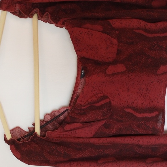 Shein red snakeskin pattern size S crop top - Picture 2 of 6